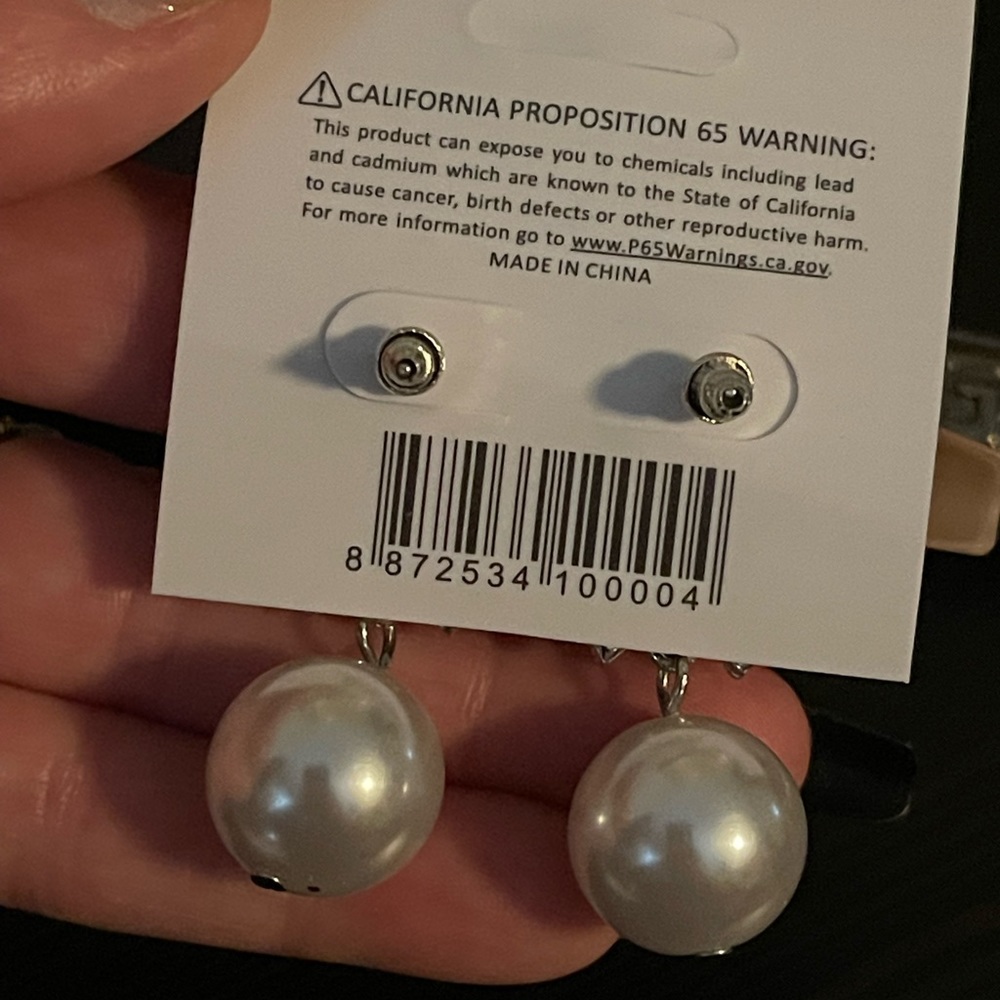 Heart Rhinestone Pearl Earrings - Picture 3 of 3
